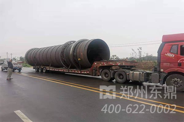 山西忻州煤泥烘干機滾筒裝車發貨