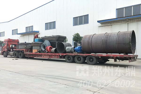 市政污泥烘干機設備裝車發貨現場